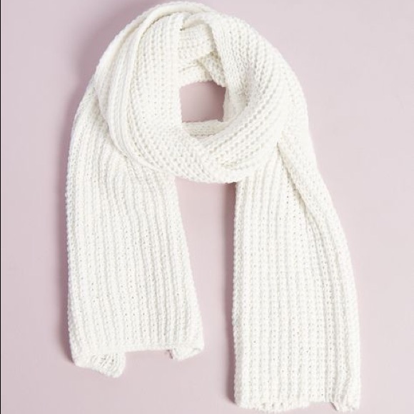 Garage Accessories - 🌟 GARAGE Chenille White Scarf